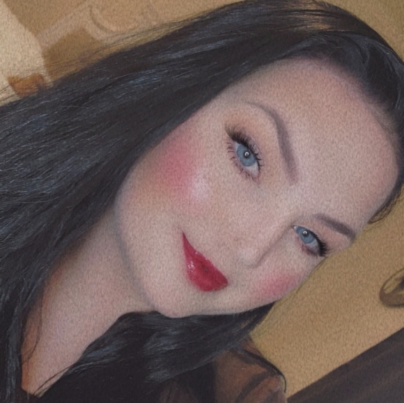 Meet your Posher, Aurora - Picture 1 of 1